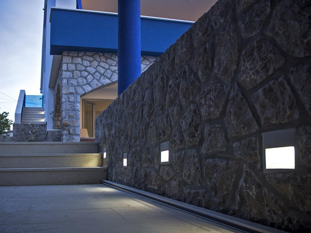 Apartments Petra Njivice Exterior photo