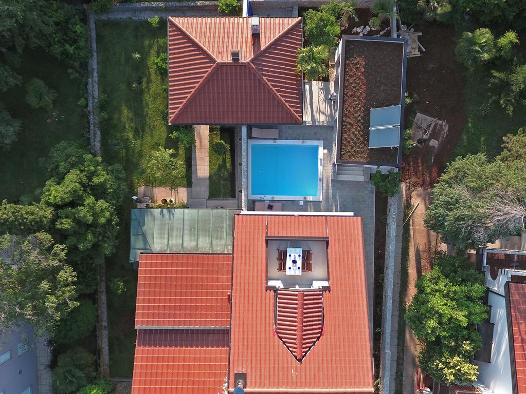 Apartments Petra Njivice Exterior photo